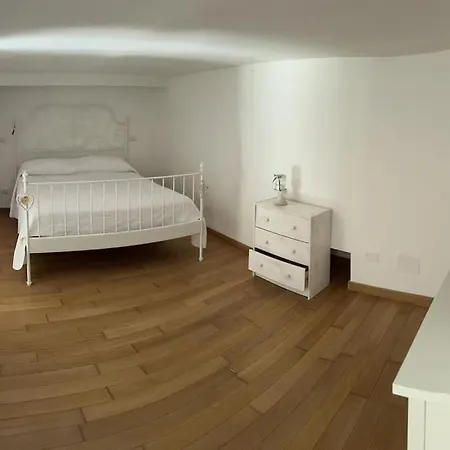 Apartment White House